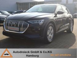Brillantschwarz Gebraucht 2021 Audi e-tron Comfort SUV | 30.950 €