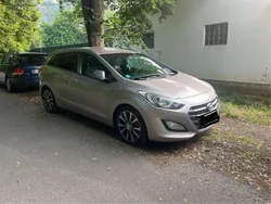 Beige Gebraucht 2016 Hyundai i30 Trend Kombi | 10.000 € (Fairer Preis)