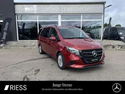 Hyazinthrot metallic Gebraucht 2024 Mercedes V220 Style Van / Kleinbus | 60.969 € (Teuer)