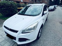 Weiß Gebraucht 2014 Ford Kuga SYNC Edition SUV | 9.800 € (Fairer Preis)