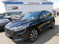 Obsidianschwarz metallic Gebraucht 2023 Ford Kuga ST-Line X SUV | 31.490 € (Etwas zu teuer)