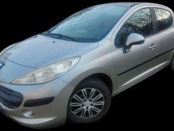 Grau Gebraucht 2006 Peugeot 207 Tendance Limousine | 1.150 € (Superpreis)