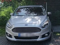 Silber Gebraucht 2016 Ford S-MAX S Van / Kleinbus | 14.900 € (Fairer Preis)