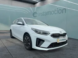 Weiß Gebraucht 2022 Kia Ceed Sportswagon Spirit Kombi | 24.980 € (Fairer Preis)