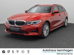 Melbourne red metallica75schwarz Gebraucht 2021 BMW 320e Sport Line Limousine | 23.999 € (Fairer Preis)