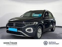Deep black perleffekt (metallic) Gebraucht 2024 VW T-Roc Life SUV | 27.950 € (Superpreis)