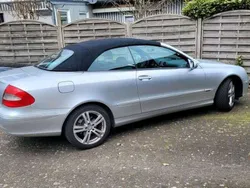 Grau Gebraucht 2009 Mercedes CLK320 Avantgarde Cabrio | 8.300 €