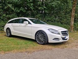Weiß Gebraucht 2013 Mercedes CLS350 Shooting Brake Kombi | 25.999 €
