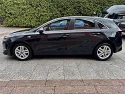 Schwarz Gebraucht 2023 Kia Ceed Vision Limousine | 17.980 € (Superpreis)