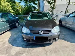 Schwarz Gebraucht 2004 VW Golf V Kombi | 2.950 €