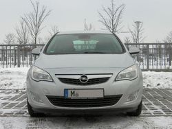 Silber metallic Gebraucht 2010 Opel Astra Enjoy Limousine | 10.390 €
