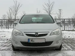 Silber metallic Gebraucht 2010 Opel Astra Enjoy Limousine | 10.390 €