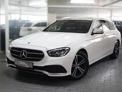Weiß Gebraucht 2022 Mercedes E220 Limousine | 27.490 € (Superpreis)