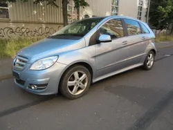 Blau Gebraucht 2010 Mercedes B200 Van / Kleinbus | 5.200 € (Guter Preis)