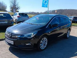 Schwarz Gebraucht 2018 Opel Astra Kombi | 11.500 €