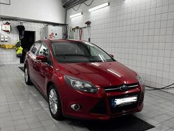 Rot Gebraucht 2014 Ford Focus Limousine | 9.900 € (Teuer)
