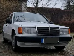 Weiß Gebraucht 1990 Mercedes 190 Limousine | 2.599 €