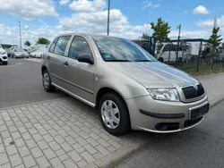 Beige Gebraucht 2006 Skoda Fabia Classic Kleinwagen | 1.599 € (Fairer Preis)