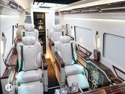 Schwarz metallic Gebraucht 2022 Mercedes Sprinter Luxury Van | 392.462 €