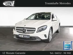 Weiß (calcitweiss unilack) Gebraucht 2017 Mercedes GLA220 SUV | 22.850 € (Fairer Preis)