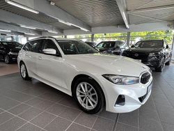 Mineralweiss Gebraucht 2022 BMW 318 Sport Line Kombi | 27.999 € (Fairer Preis)
