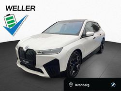 Mineralweiß (weiß) Gebraucht 2024 BMW iX Sport Line SUV | 71.490 € (Superpreis)