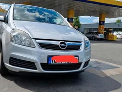 Silber Gebraucht 2006 Opel Zafira Van / Kleinbus | 5.850 € (Teuer)