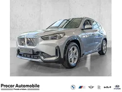 Silber Neu 2025 BMW iX1 xLine SUV | 51.940 € (Guter Preis)