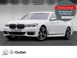 Weiss Gebraucht 2017 BMW 750 Sport Line Limousine | 29.900 € (Fairer Preis)
