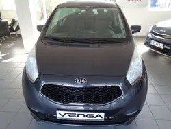 Dark gun metal Gebraucht 2015 Kia Venga DREAM-TEAM Edition Kleinwagen | 10.250 € (Fairer Preis)