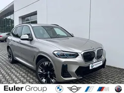 Silber Gebraucht 2022 BMW iX3 Performance SUV | 37.388 € (Etwas zu teuer)