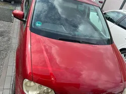 Rot Gebraucht 2004 VW Touran Van / Kleinbus | 1.800 € (Guter Preis)