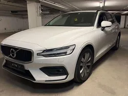 Ice white Gebraucht 2022 Volvo V60 Core Kombi | 27.980 € (Superpreis)