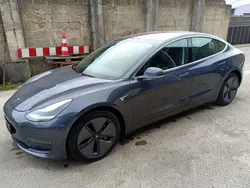 Grau Gebraucht 2019 Tesla Model 3 Limousine | 25.000 € (Guter Preis)