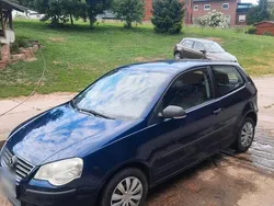 Blau Gebraucht 2006 VW Polo Kleinwagen | 1.800 € (Etwas zu teuer)