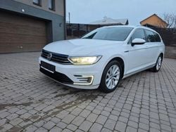 Weiß Gebraucht 2018 VW Passat GTE Kombi | 14.400 € (Fairer Preis)