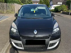 Schwarz Gebraucht 2010 Renault Scénic III Dynamique Van / Kleinbus | 4.500 € (Fairer Preis)