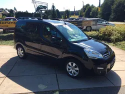 Schwarz Gebraucht 2017 Citroën Berlingo Shine Van / Kleinbus | 8.800 € (Fairer Preis)