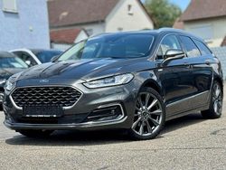 Grau Gebraucht 2020 Ford Mondeo Vignale Limousine | 25.490 €