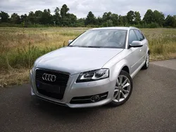 Silber Gebraucht 2011 Audi A3 Sportback Ambition Limousine | 8.200 € (Etwas zu teuer)