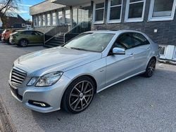 Silber Gebraucht 2011 Mercedes E250 Limousine | 12.300 € (Fairer Preis)