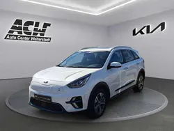Beige Gebraucht 2021 Kia e-Niro 2 SUV | 23.870 € (Fairer Preis)