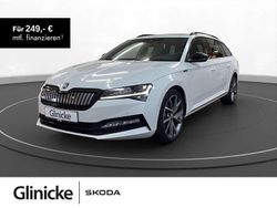 Weiß Gebraucht 2021 Skoda Superb SportLine Kombi | 30.880 € (Etwas zu teuer)