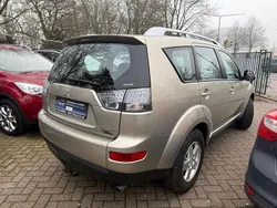 Beige Gebraucht 2008 Mitsubishi Outlander SUV | 6.950 € (Fairer Preis)