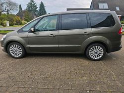 Grau Gebraucht 2011 Ford Galaxy Van / Kleinbus | 5.900 € (Fairer Preis)