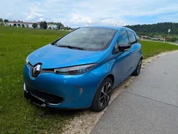 Blau Gebraucht 2017 Renault Zoe Intens Kleinwagen | 6.200 €
