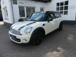 Weiß Gebraucht 2011 Mini Cooper Clubman Kombi | 7.990 € (Etwas zu teuer)