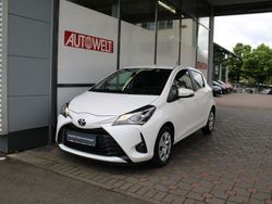 Weiß Gebraucht 2019 Toyota Yaris Comfort Limousine | 12.990 € (Fairer Preis)