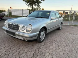 Silber Gebraucht 1997 Mercedes E200 Limousine | 2.000 € (Superpreis)
