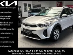 (kcs) sparklingsilber met. Gebraucht 2024 Kia Stonic Vision SUV | 19.780 € (Fairer Preis)